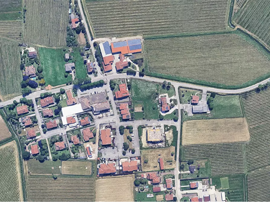 Immagine 27 di Stabile in vendita  in Via Malintrada a Gorgo Al Monticano