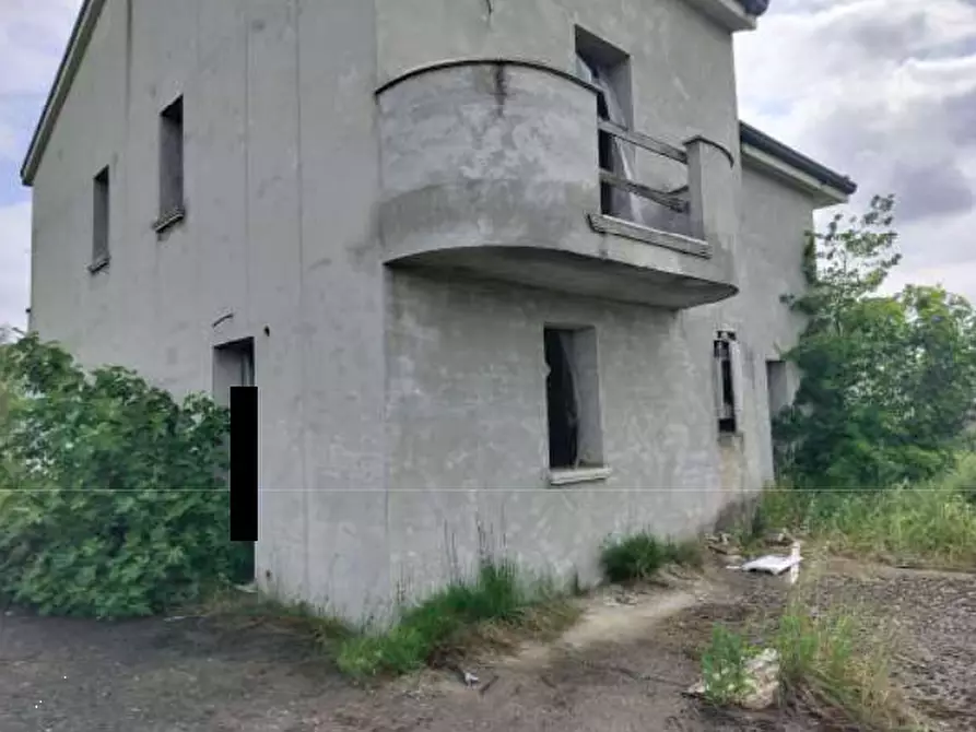 Immagine 5 di Villa in vendita  in Via Giacomo Leopardi a Giacciano Con Baruchella