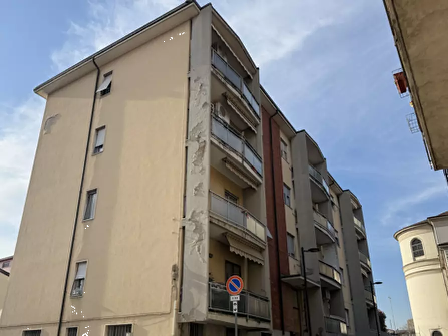 Immagine 3 di Appartamento in vendita  in Via Giuseppe Verdi  a Calusco D'adda