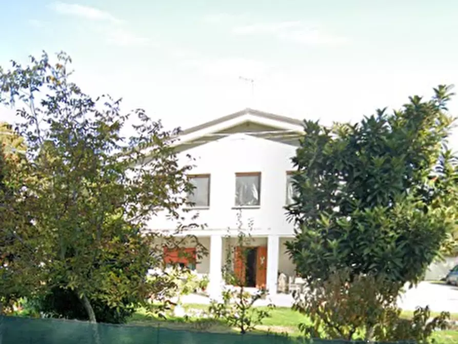 Immagine 3 di Appartamento in vendita  in Via Zero Branco a Mogliano Veneto