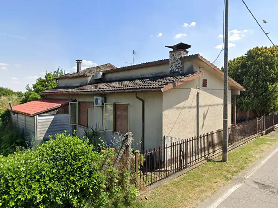 Immagine 9 di Casa indipendente in vendita  in Via F.lli Cervi a Giacciano Con Baruchella