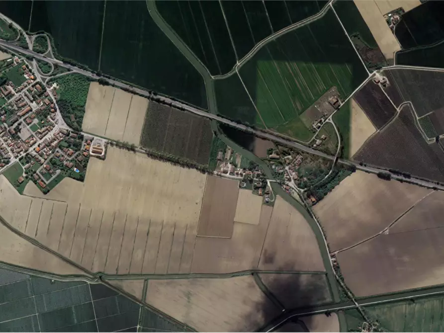 Immagine 11 di Casa indipendente in vendita  in Via Ferrara a Ostellato