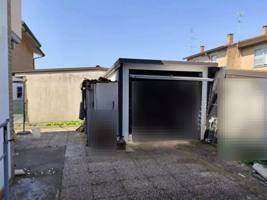 Immagine 4 di Villa in vendita  in Via Sandro Pertini a Migliaro