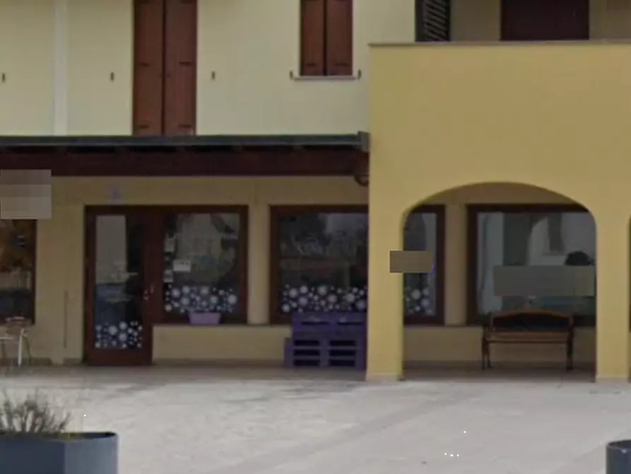 Immagine 5 di Negozio in vendita  in Piazza San Valentino a Pagnacco