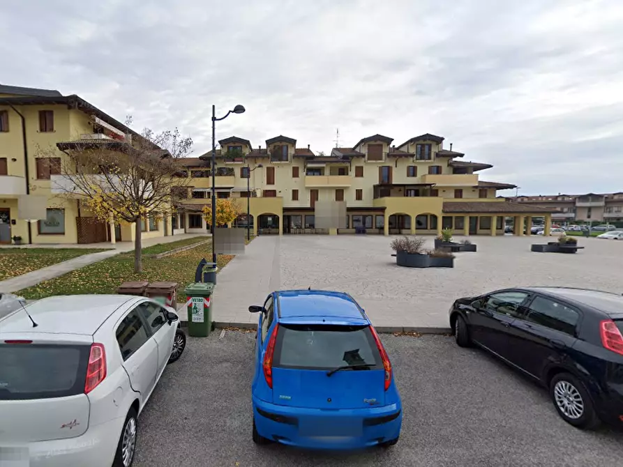 Immagine 11 di Negozio in vendita  in Piazza San Valentino a Pagnacco