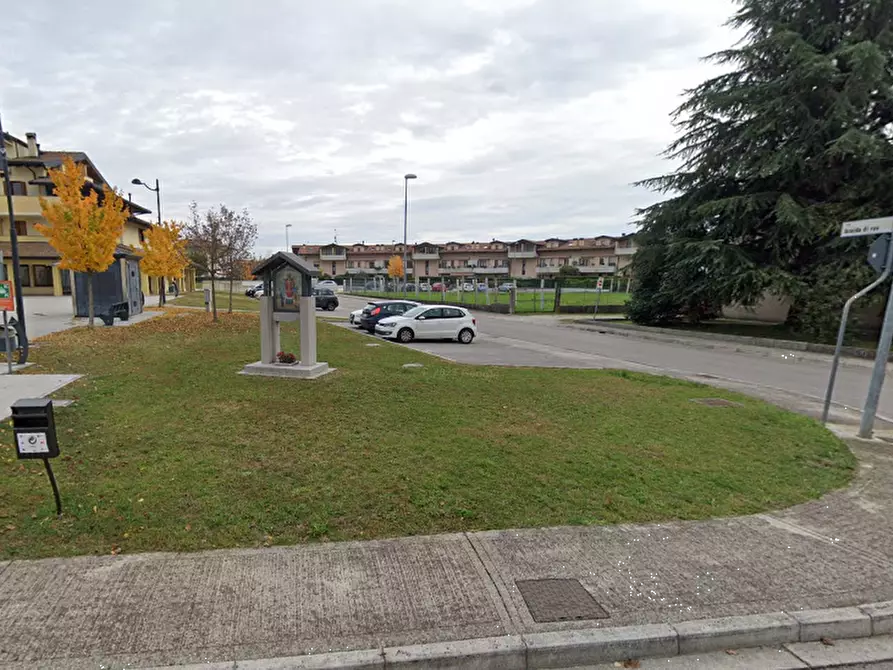Immagine 12 di Negozio in vendita  in Piazza San Valentino a Pagnacco