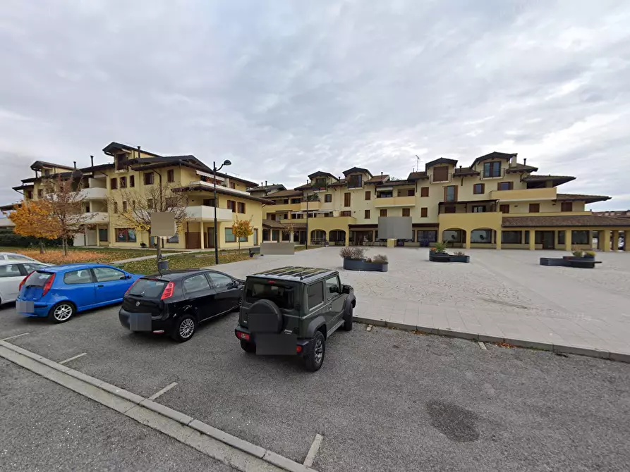 Immagine 2 di Negozio in vendita  in Piazza San Valentino a Pagnacco