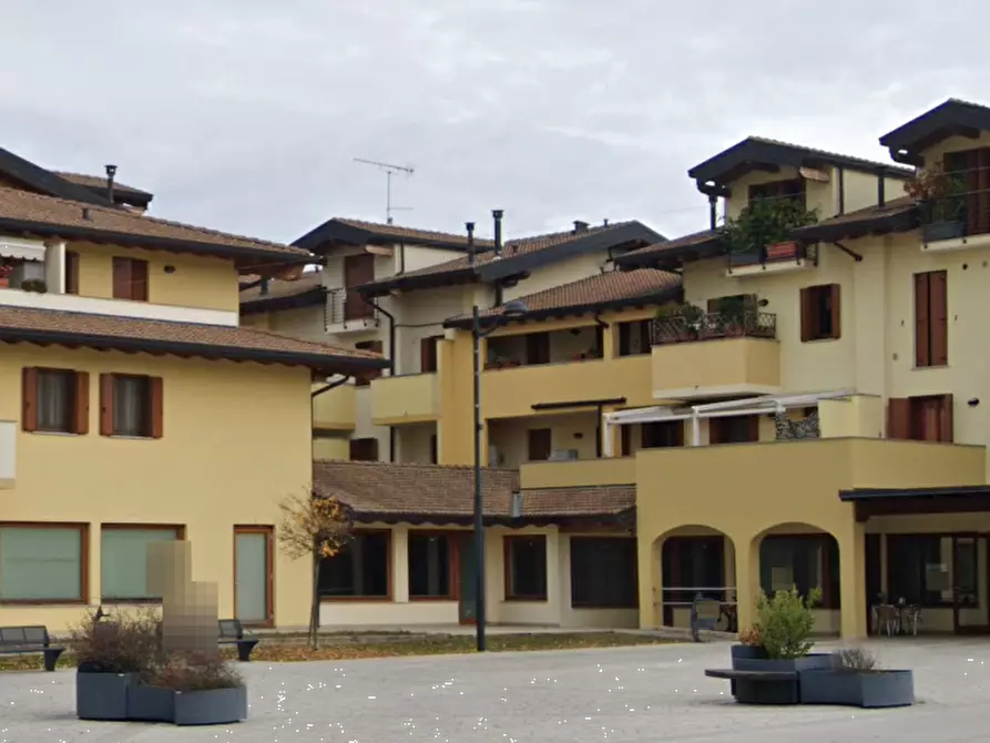 Immagine 4 di Negozio in vendita  in Piazza San Valentino a Pagnacco