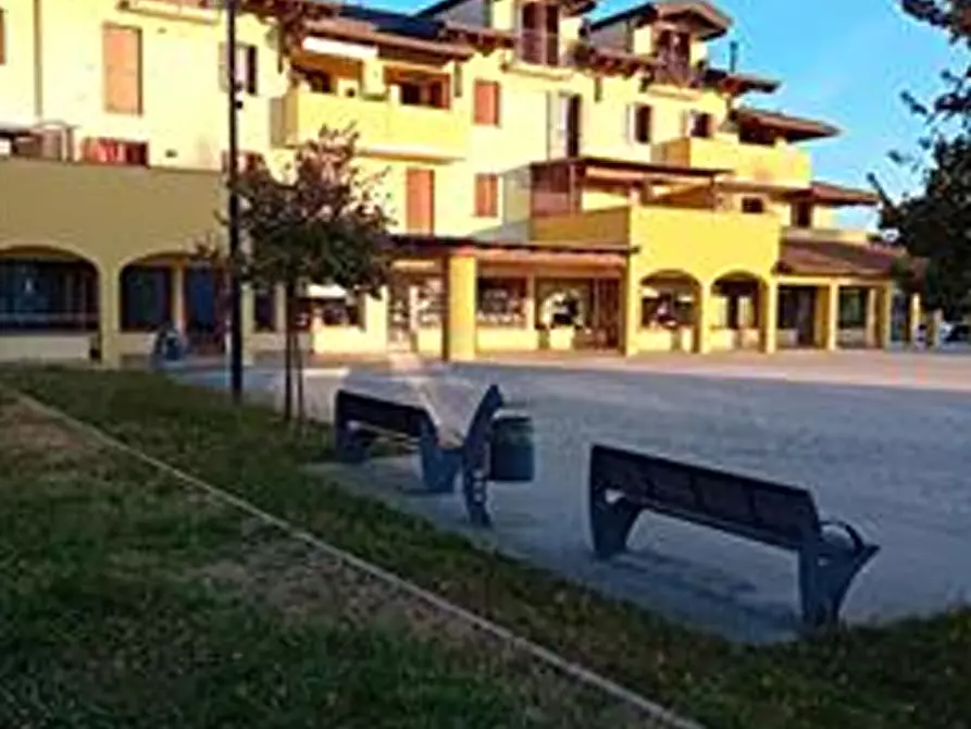 Immagine 6 di Negozio in vendita  in Piazza San Valentino a Pagnacco