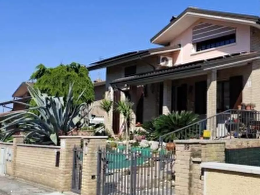 Immagine 17 di Villa in vendita  in Via Sandro Pertini a Migliaro