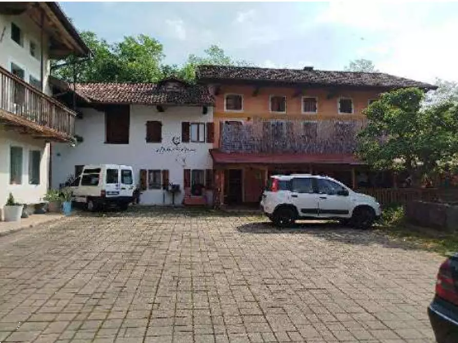 Immagine 1 di Stabile in vendita  in Località Campaz a Sospirolo