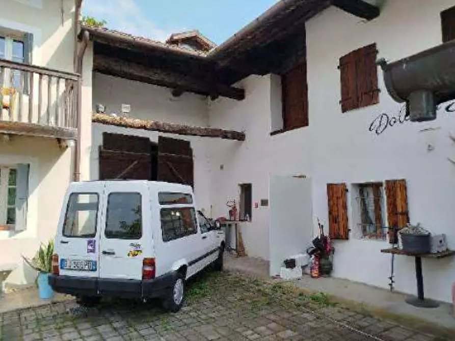 Immagine 3 di Stabile in vendita  in Località Campaz a Sospirolo