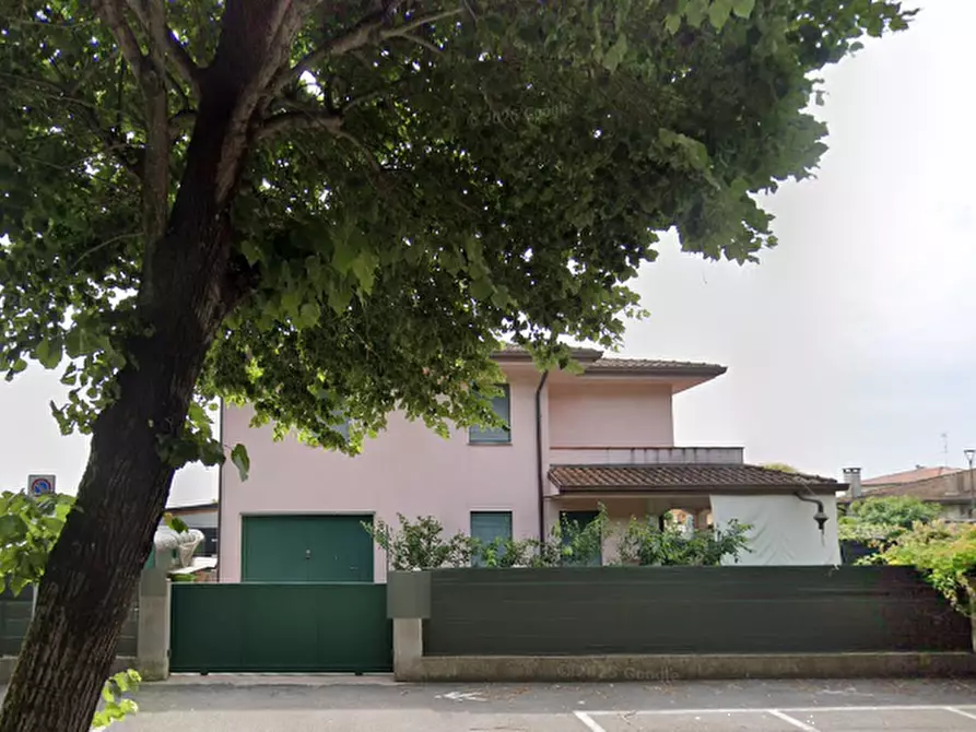 Immagine 4 di Porzione di casa in vendita  in Via de Nicola a Lusia