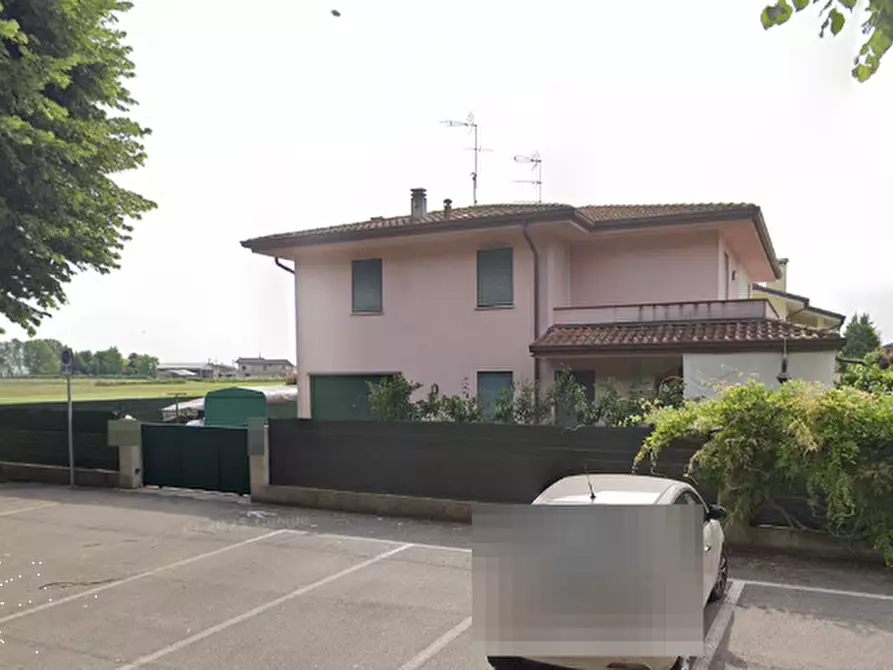 Immagine 2 di Porzione di casa in vendita  in Via de Nicola a Lusia