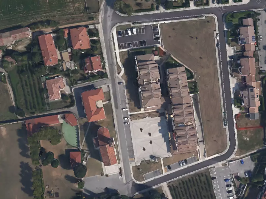 Immagine 19 di Negozio in vendita  in Piazza San Valentino a Pagnacco