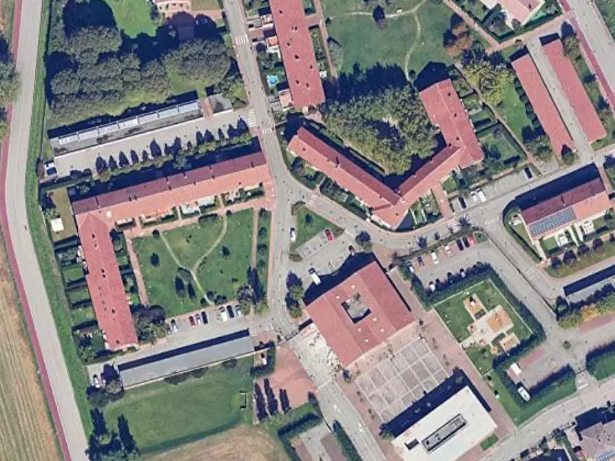 Immagine 2 di Posto auto in vendita  in Via Cattanea a Lacchiarella