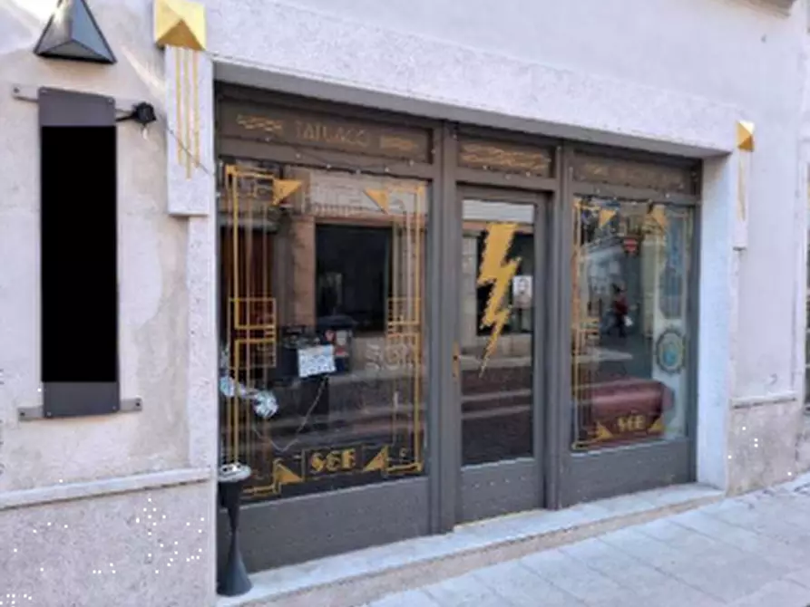 Immagine 1 di Laboratorio in vendita  in Via Rastello a Gorizia