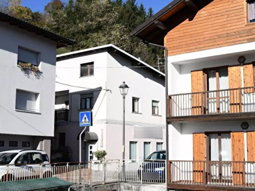 Immagine 9 di Porzione di casa in vendita  in Via Roma a Lamon