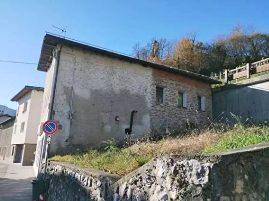 Immagine 11 di Porzione di casa in vendita  in Via Roma a Lamon