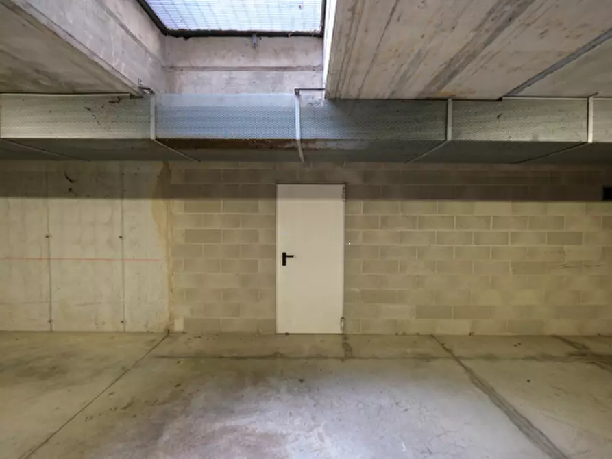 Immagine 1 di Garage in vendita  in Via Wolfgang Amadeus Mozart a Liscate