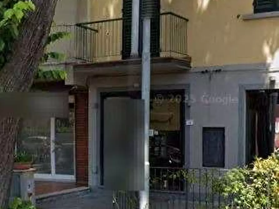 Immagine 1 di Negozio in vendita  in Via Fiorentina a Pistoia