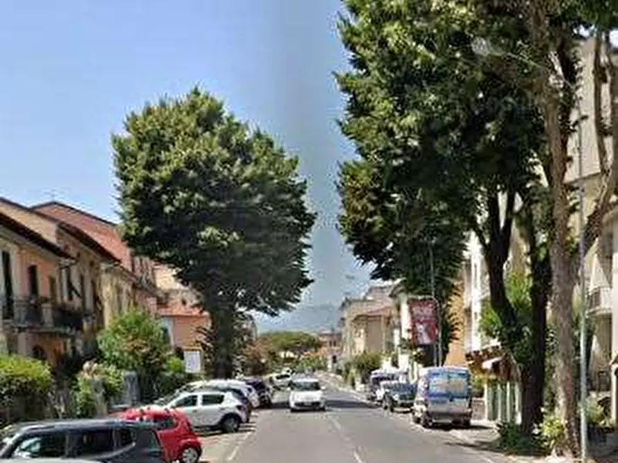 Immagine 4 di Negozio in vendita  in Via Fiorentina a Pistoia