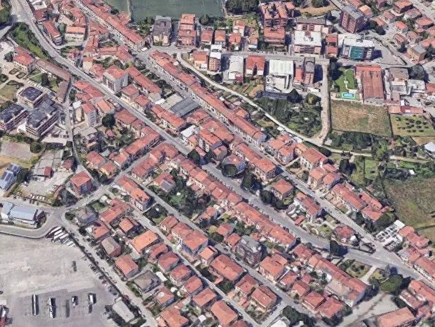 Immagine 7 di Negozio in vendita  in Via Fiorentina a Pistoia