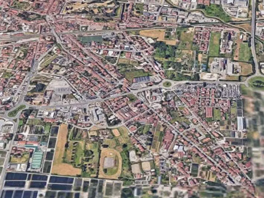 Immagine 8 di Negozio in vendita  in Via Fiorentina a Pistoia