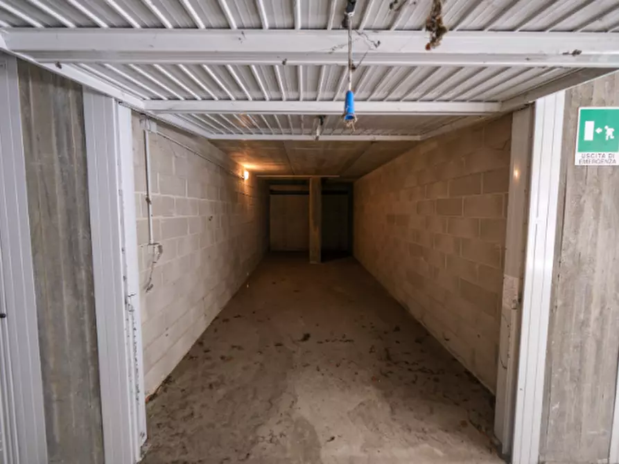 Immagine 1 di Garage in vendita  in Via Wolfgang Amadeus Mozart a Liscate