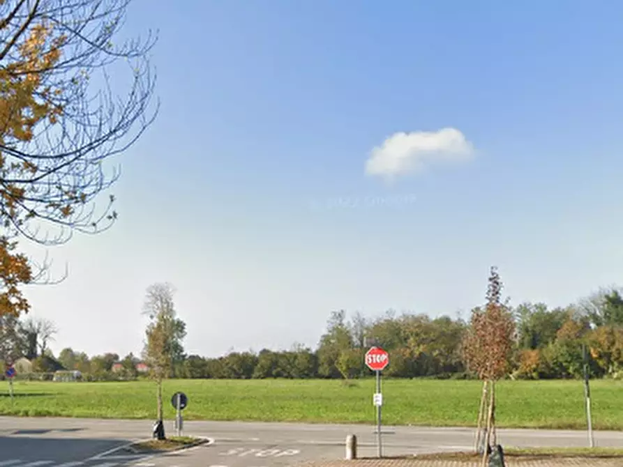 Immagine 6 di Magazzino in vendita  in Piazza Orsa Maggiore a Pessano Con Bornago