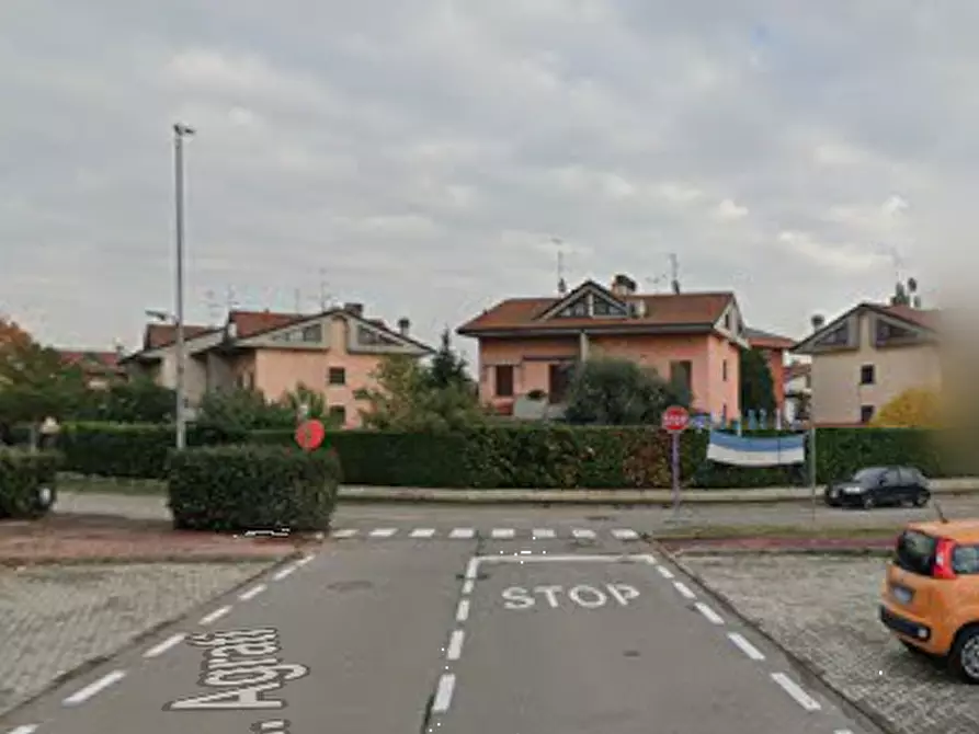 Immagine 3 di Posto auto in vendita  in Via Mozart Wolfgang Amadeus a Liscate
