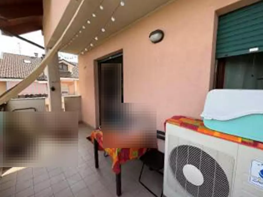 Immagine 13 di Appartamento in vendita  in Via Isonzo a Bareggio