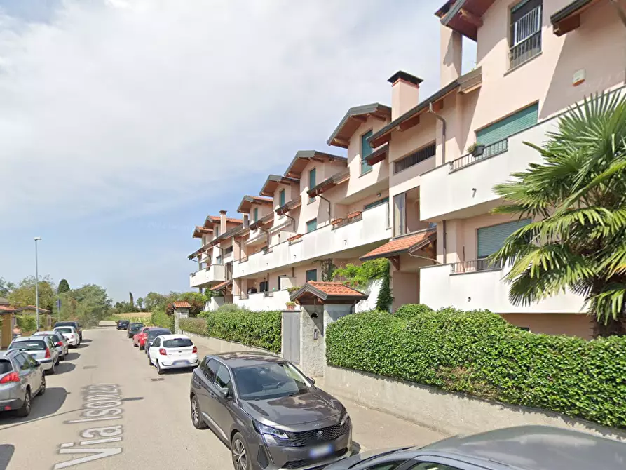 Immagine 14 di Appartamento in vendita  in Via Isonzo a Bareggio