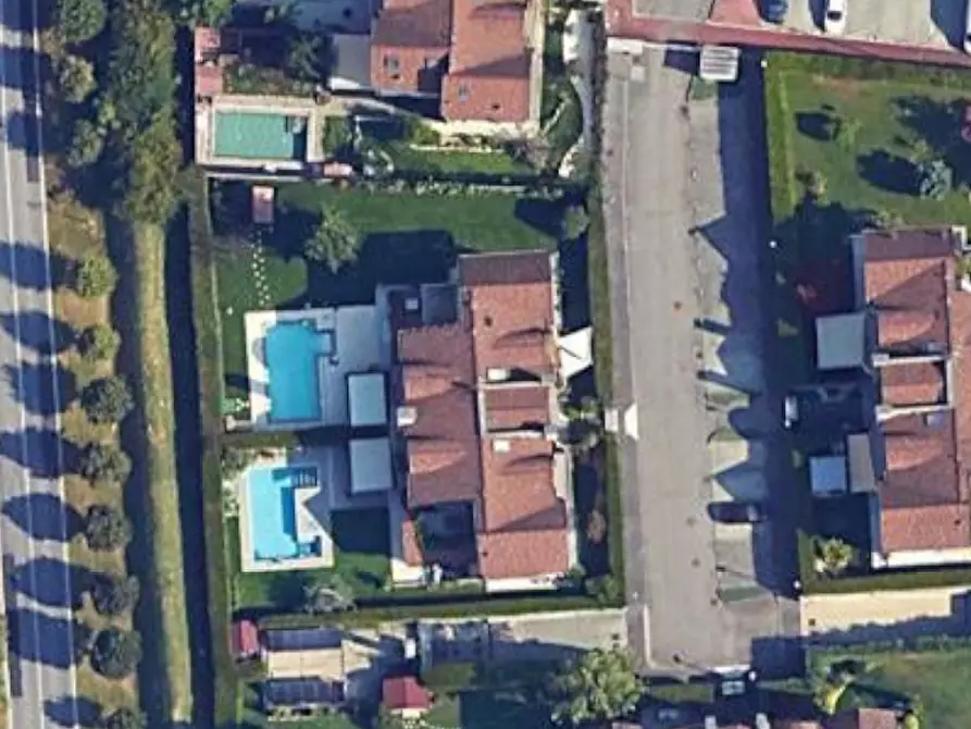 Immagine 6 di Posto auto in vendita  in  Via Mozart Wolfgang Amadeus a Liscate