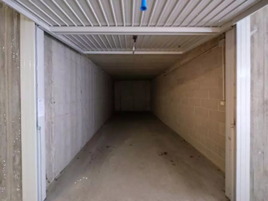 Immagine 1 di Garage in vendita  in Via Mozart Wolfgang Amadeus a Liscate