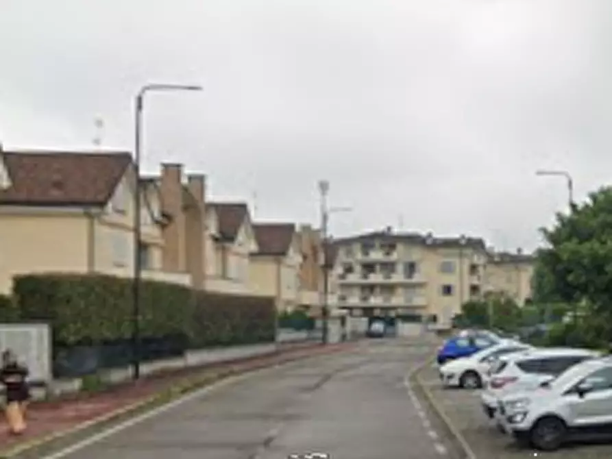 Immagine 3 di Garage in vendita  in Via Mozart Wolfgang Amadeus a Liscate