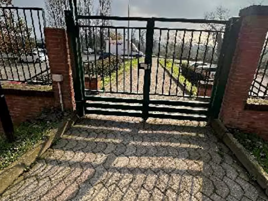 Immagine 4 di Appartamento in vendita  in Via Carlo Salerno a Trezzano Sul Naviglio