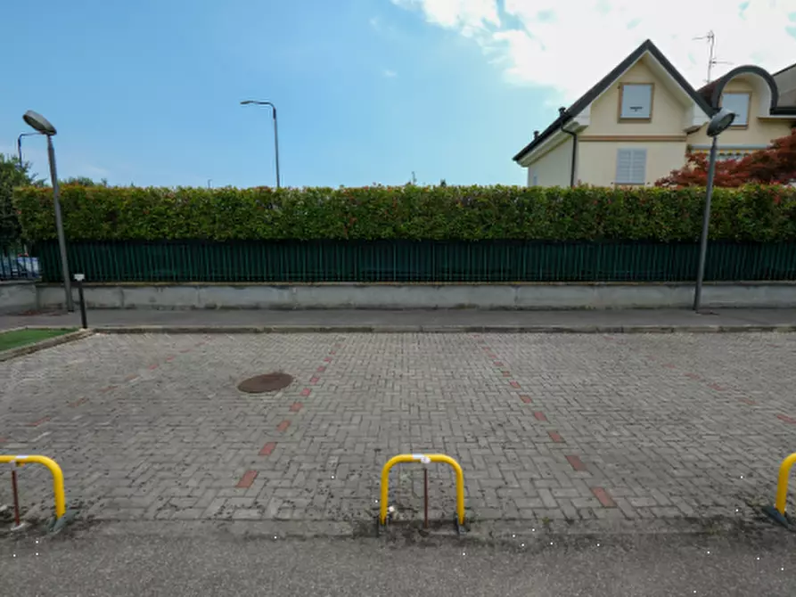 Immagine 4 di Posto auto in vendita  in Via Wolfgang Amadeus Mozart a Liscate