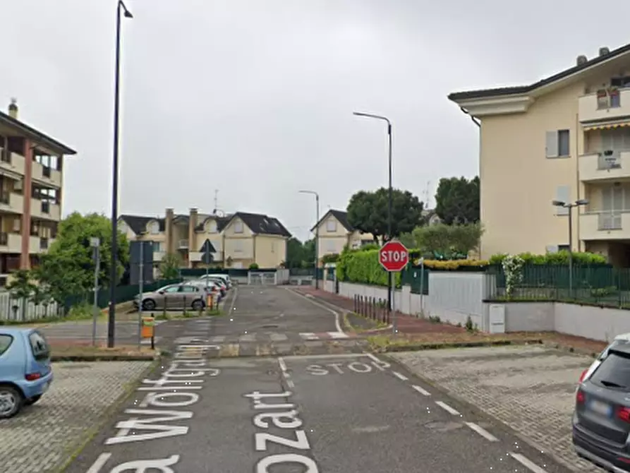 Immagine 5 di Posto auto in vendita  in Via Wolfgang Amadeus Mozart a Liscate