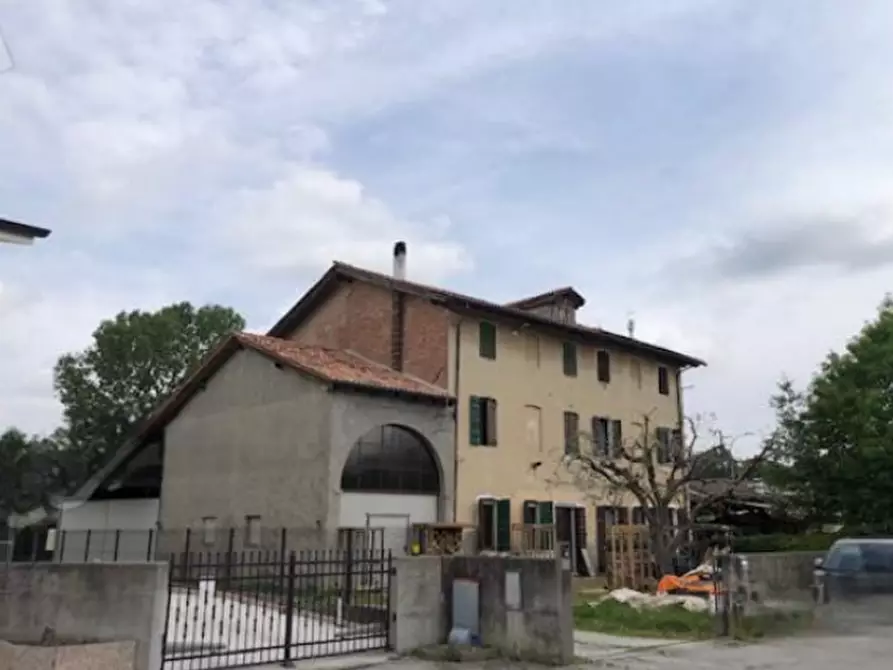 Immagine 1 di Casa indipendente in vendita  in Via Luigi Einaudi a Martellago