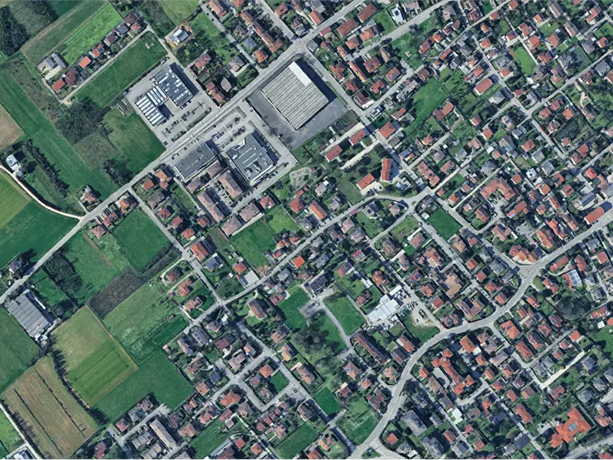 Immagine 1 di Posto auto in vendita  in Via Giacomo Matteotti a Cordenons