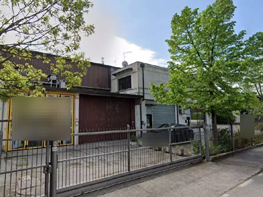 Immagine 1 di Capannone industriale in vendita  in Via Rossetto a Venezia