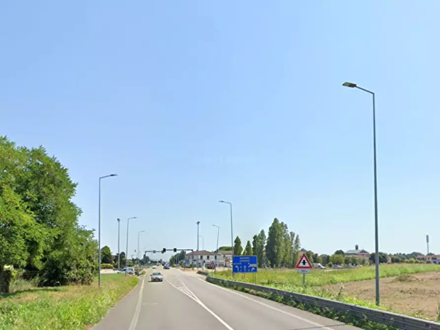 Immagine 13 di Capannone industriale in vendita  in Strada Statale Romea a Chioggia