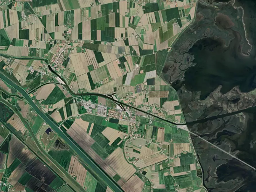 Immagine 17 di Capannone industriale in vendita  in Strada Statale Romea a Chioggia