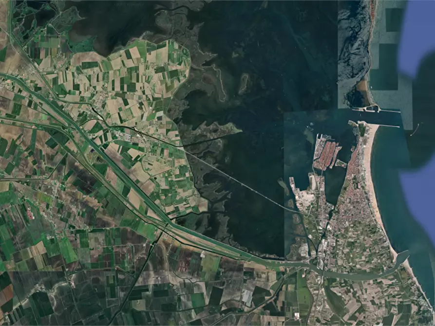 Immagine 18 di Capannone industriale in vendita  in Strada Statale Romea a Chioggia