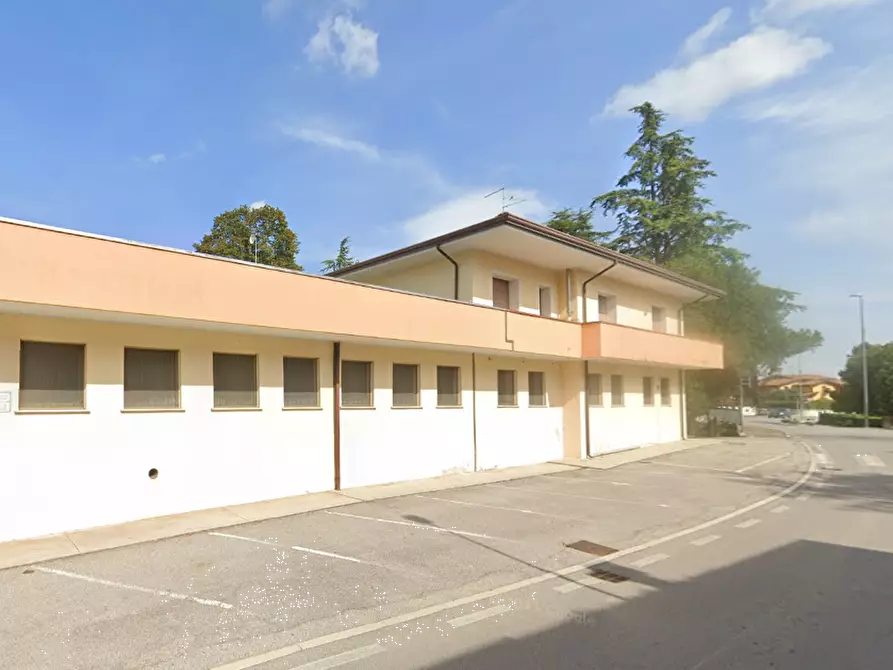 Immagine 2 di Laboratorio in vendita  in Via Villafranca a Chions