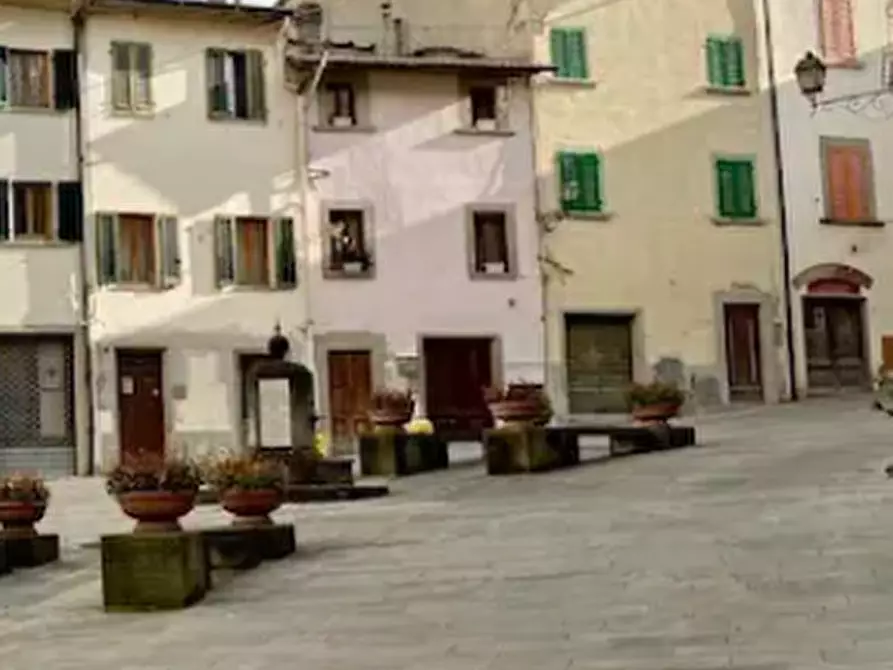 Immagine 10 di Porzione di casa in vendita  in Via Piazza Umberto I  a Londa