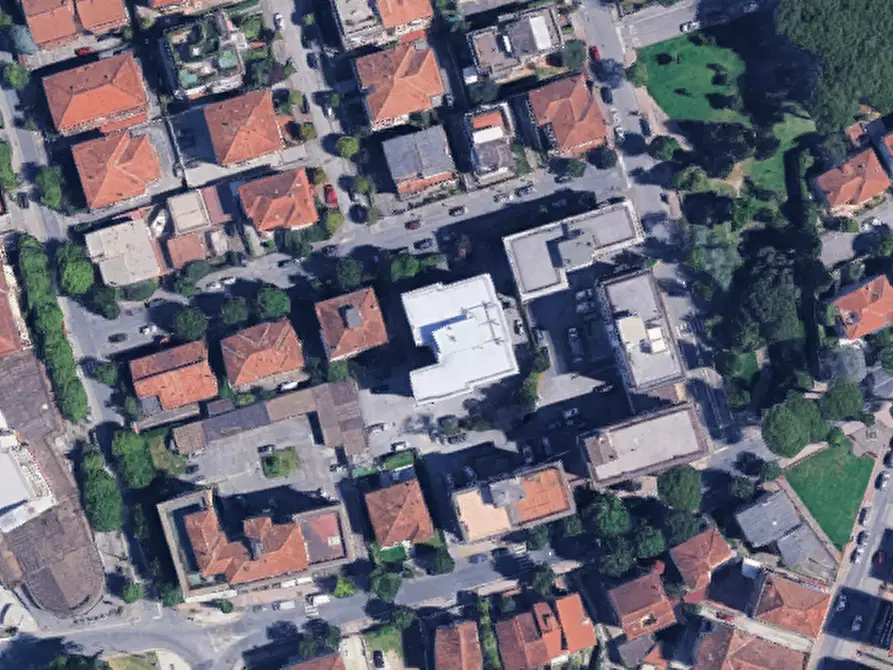 Immagine 2 di Posto auto in vendita  in Viale Adua a Montecatini Terme