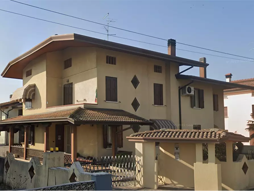 Immagine 4 di Casa indipendente in vendita  in Via della Chiesa a Prata Di Pordenone