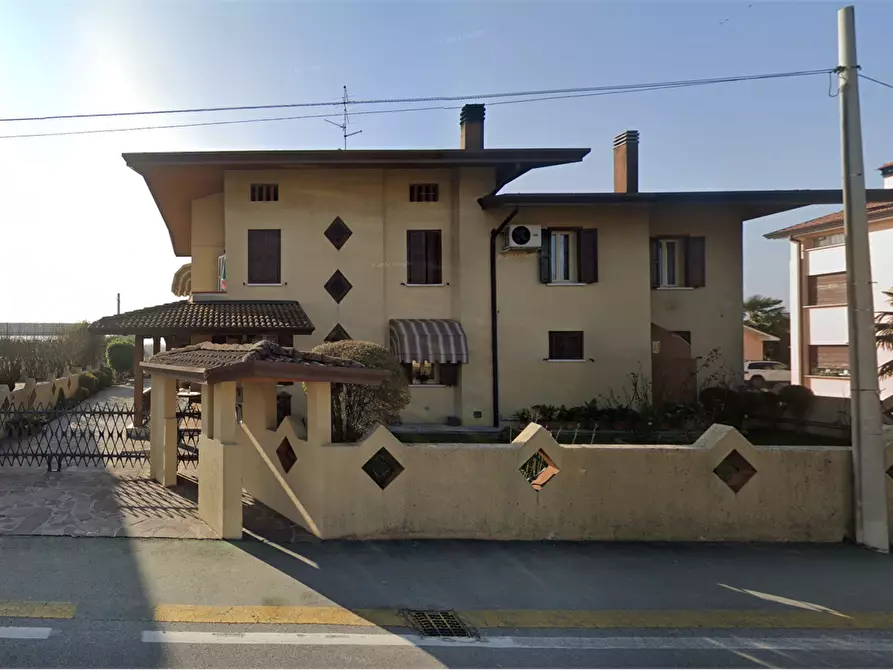 Immagine 6 di Casa indipendente in vendita  in Via della Chiesa a Prata Di Pordenone